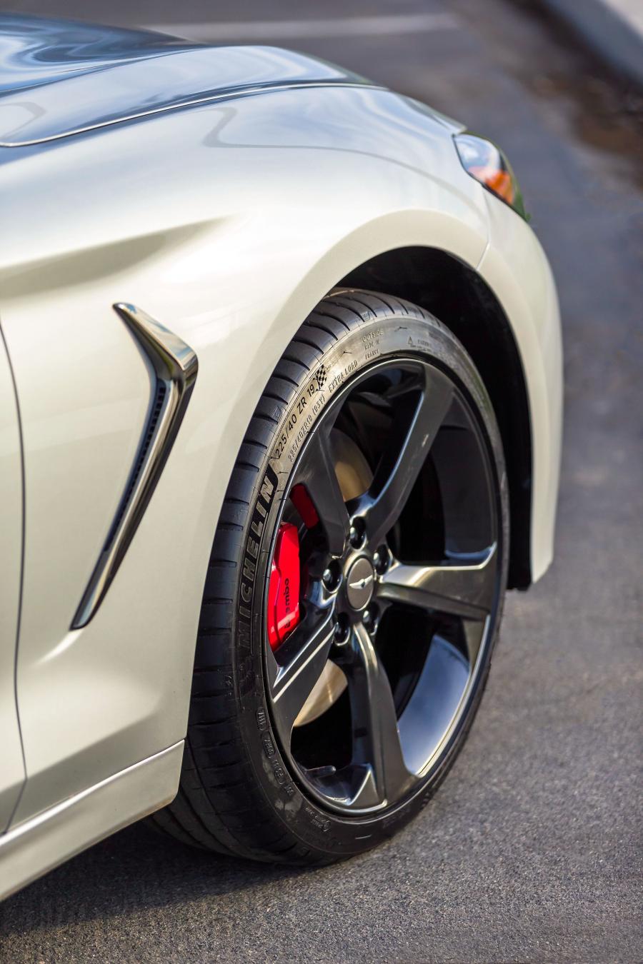 Колеса Genesis G70 3.3T 2018 года  (NA) (фото 22 из 42)